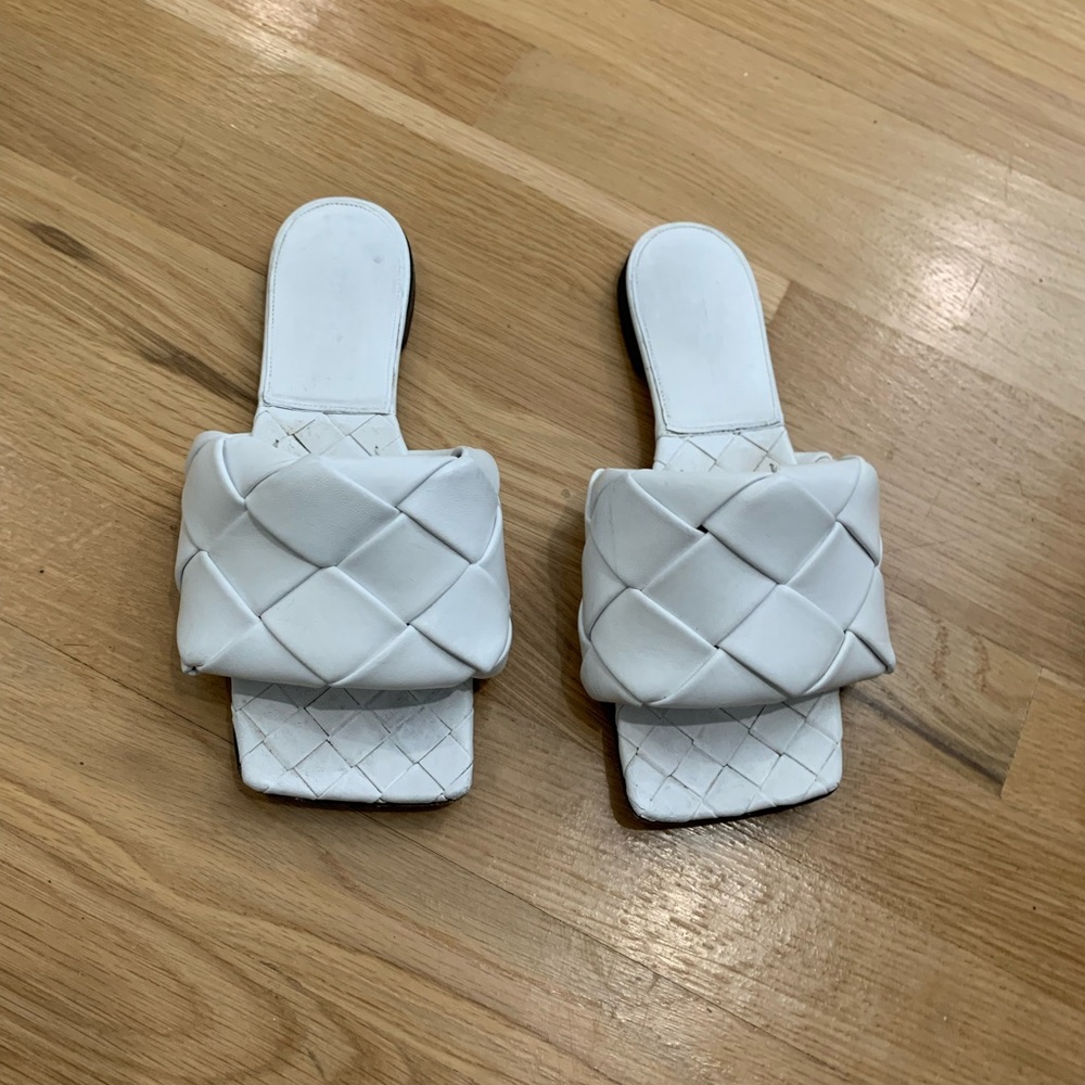 Bottega Veneta White Quilted Sandals